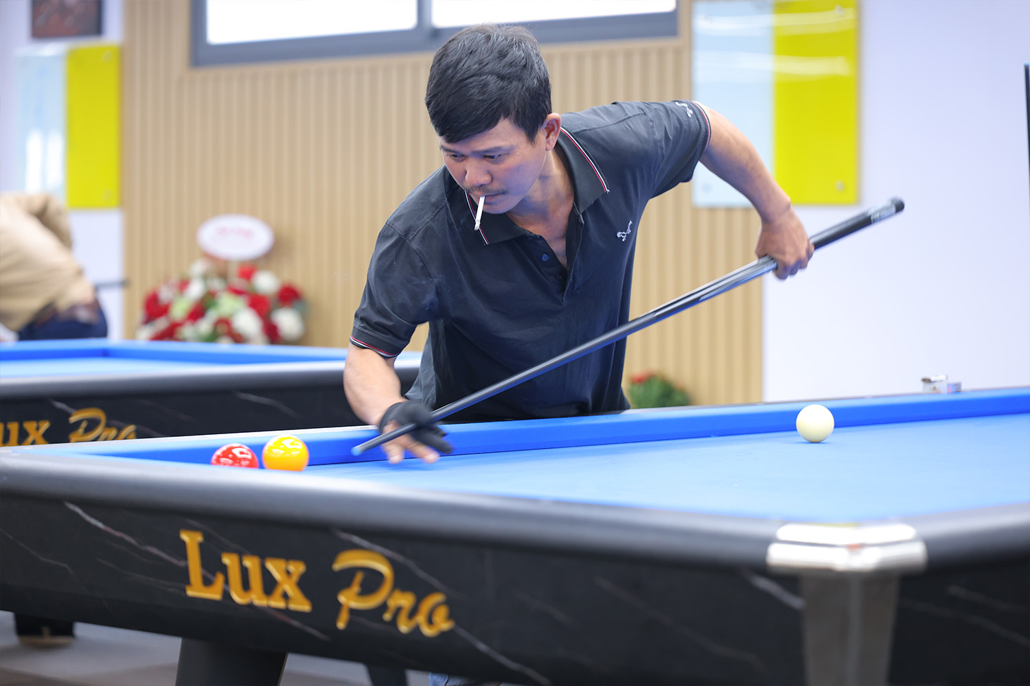 Khách hàng Trải nghiệm cơ Carbon Libre Hoàng Gia tại CLB Gold Stars